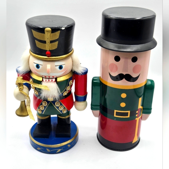 VINTAGE Nutcrackers Wooden Traditonal & Tin - Picture 1 of 7